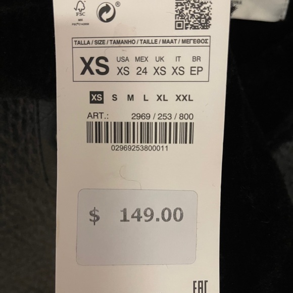 Jackets & coats - Picture 2 of 2